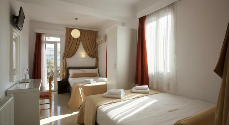 Metropolis Hotel