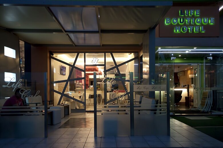 Life Boutique Hotel