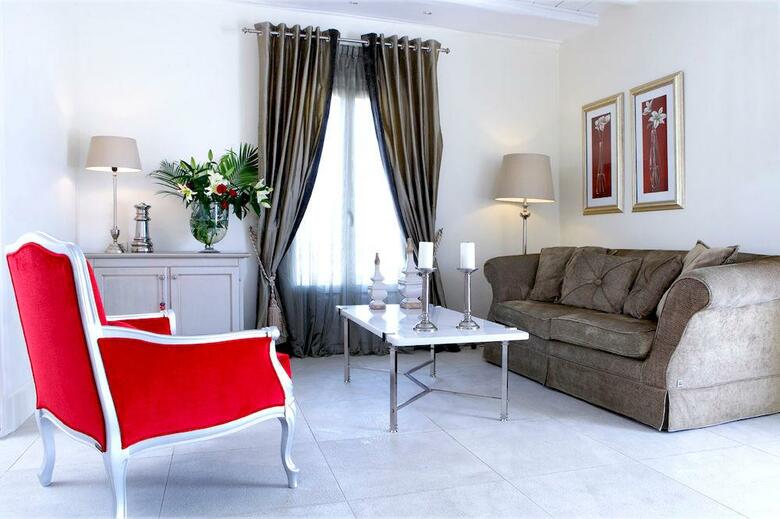 La Residence Mykonos Hotel Suites