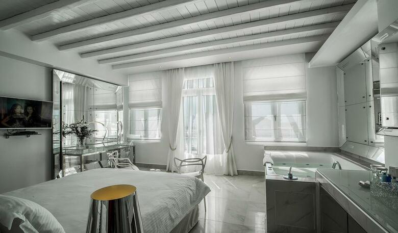 La Residence Mykonos Hotel Suites