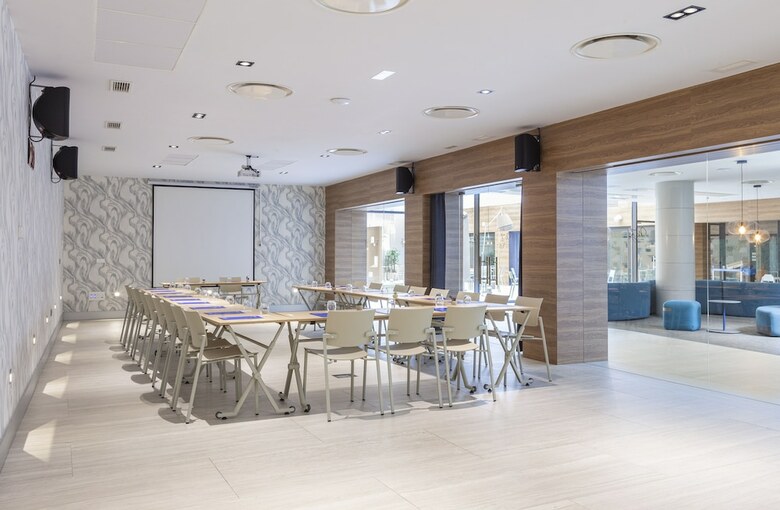 Hotel Macia Sevilla Kubb