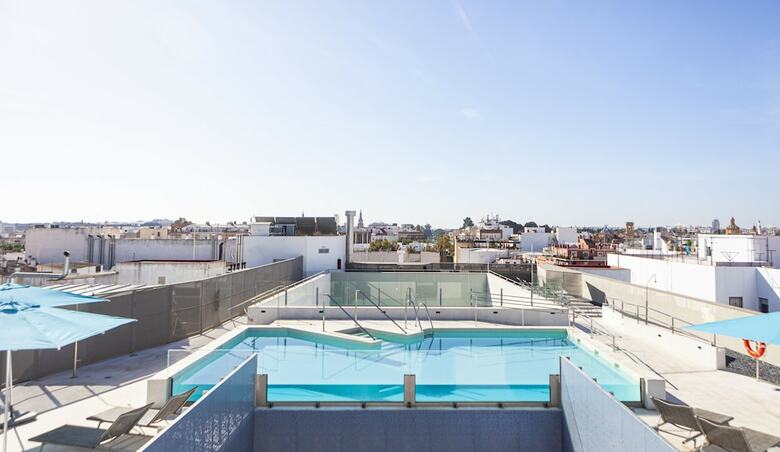 Hotel Macia Sevilla Kubb