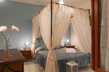 Residencia Nefeli Homes