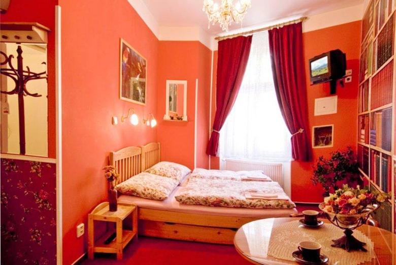 Alice Apartment House