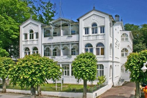 Apartamento Ferienappartement-jasmund-12