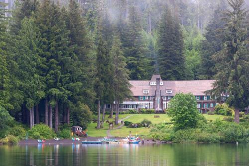 Hotel Lake Quinault Lodge