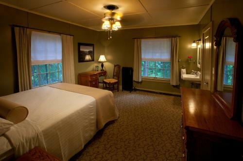 Hotel Lake Quinault Lodge
