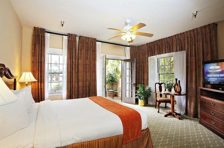 Hotel Historic Santa Maria Inn