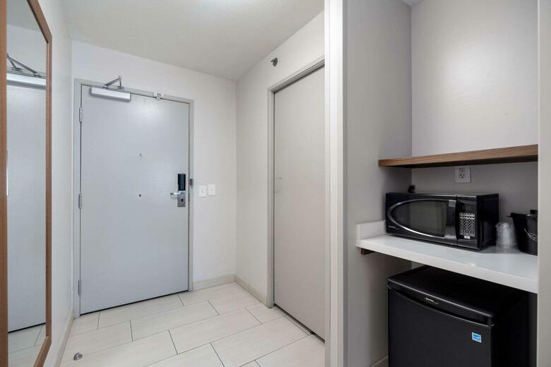 Hotel Comfort Inn & Suites At Asu