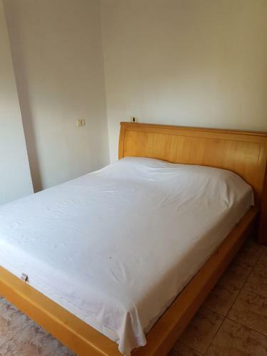 Hostal Irini's Garden Hotel