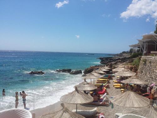 Hostal Guesthouse Riviera "xh&m"