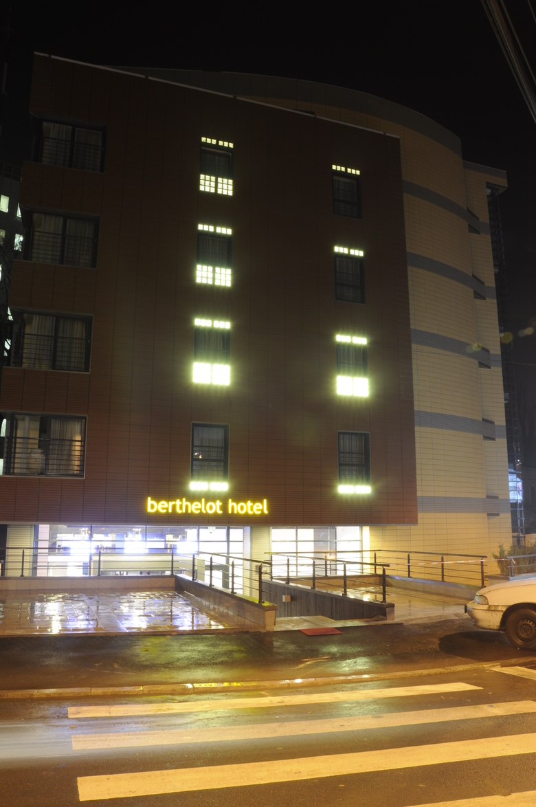 Berthelot Hotel