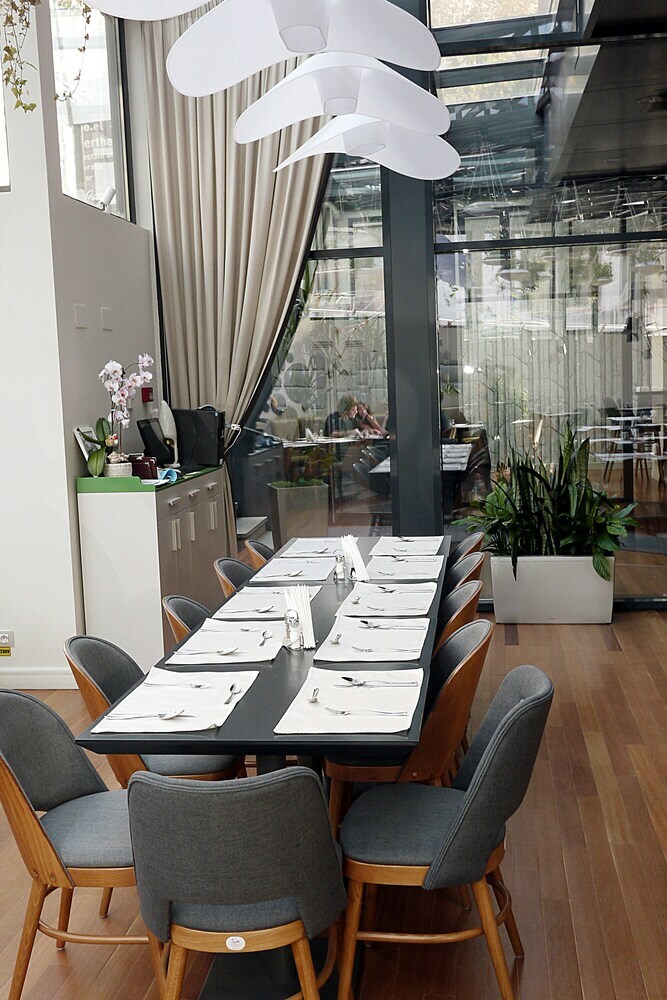 Berthelot Hotel