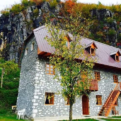 Hostal Bujtina Berishta Theth