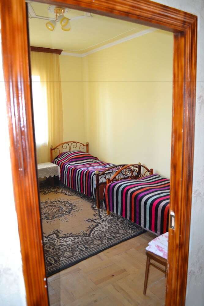 Hostal Serik & Geora Guesthouse