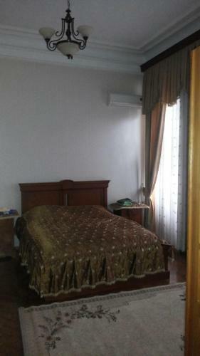 Apartment On Azadl?q Avenue