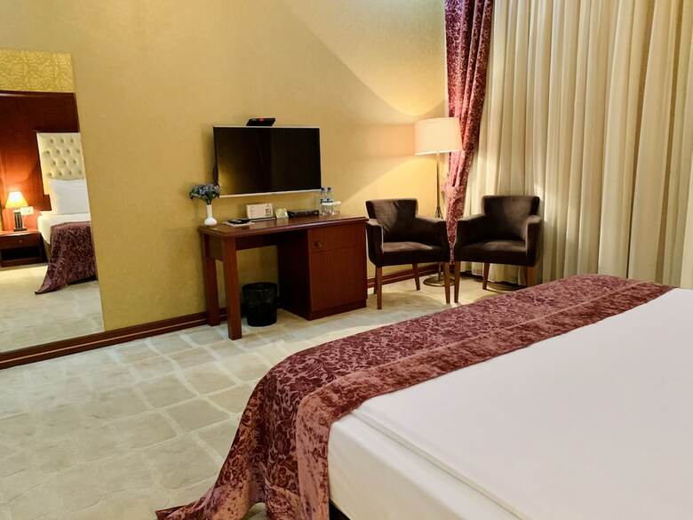 Clover Hotel Baku