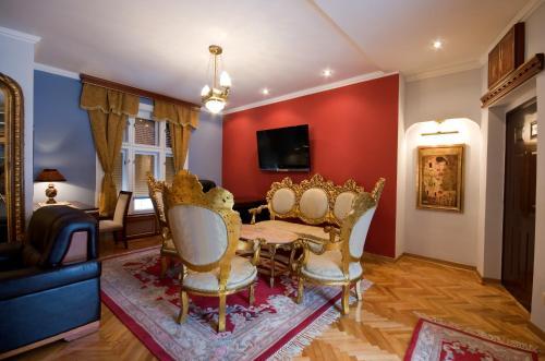 Pension Travelling Actor - Inn