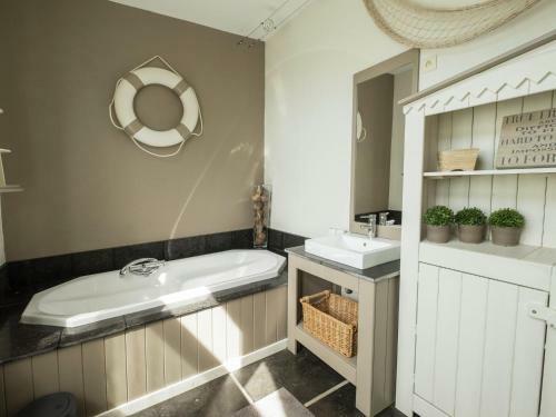 Holiday Home La Conciergerie