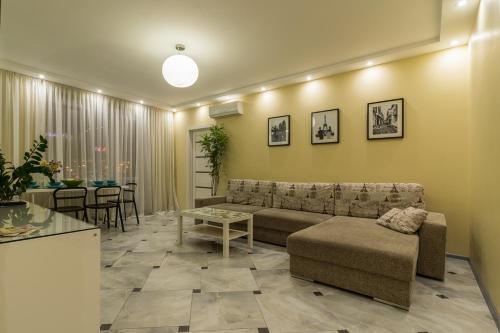 Apartment Mi-mi On Nezavisimosti 52