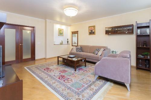 Apartments On Zakharova 67/1