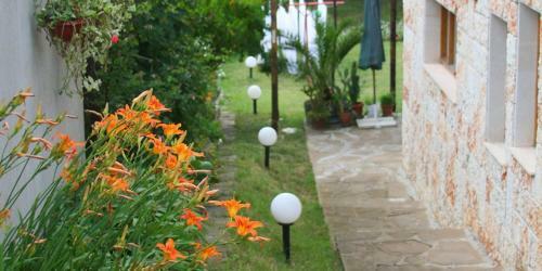 Hostal Victoria Sinemorets Guest House