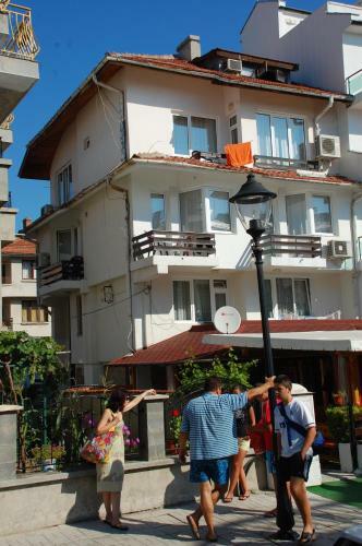 Hostal The House Next To The Beach