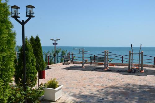 Single Private Apartments In Marina View Fort Beach