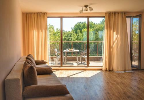 Moreto Luxury Apartments - Full Board