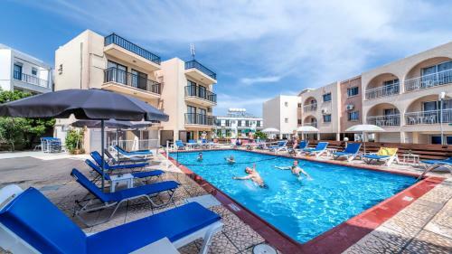 A Maos Hotel Apartments
