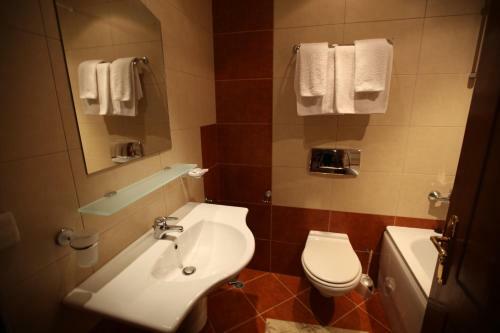 Royal Plaza Apartments
