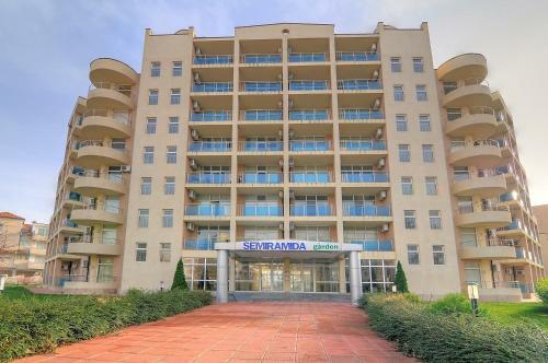 Apartments In Semiramida Gardens