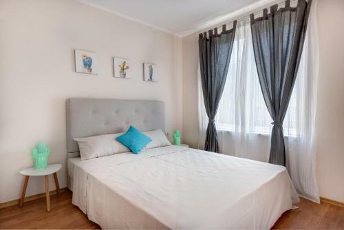 Venera & Anastasia Palace Apartments