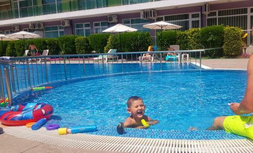 Family Apartments In Solmarin