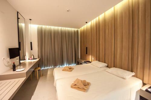 Piere - Anne Beach Hotel