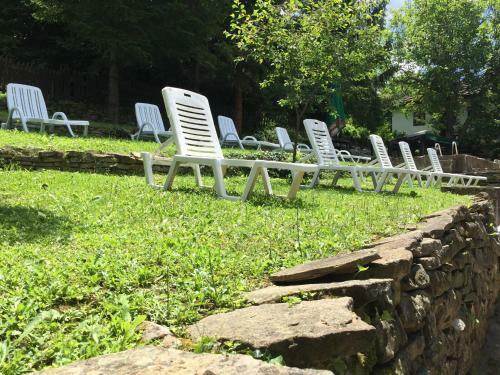 Parlapanova Guest House - Pool Access