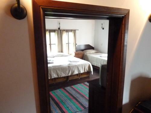 Parlapanova Guest House - Pool Access