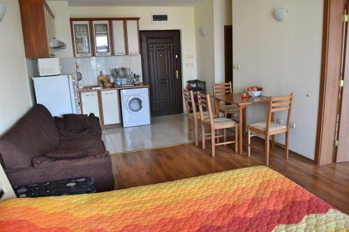 Semiramida Garden Apartment Eh