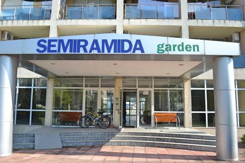 Semiramida Garden Apartment Eh