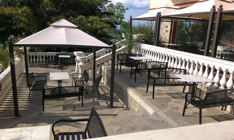 Menada Atrium Apartments