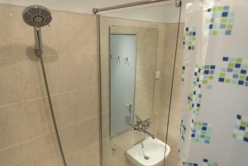 Hostal Best Rest Guest House