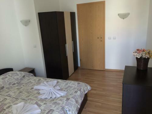 Solar Apartments In Diamond Bay