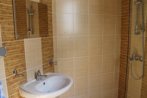 Solar Apartments Chateau Valon