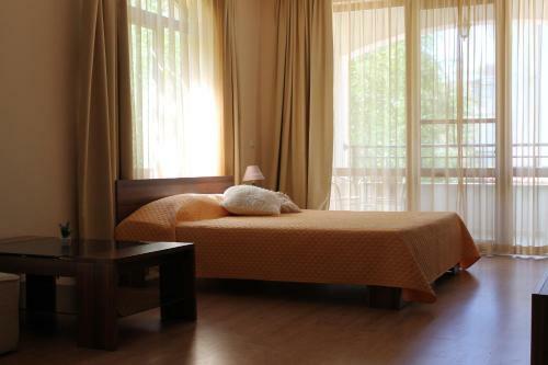 Solar Apartments Chateau Valon