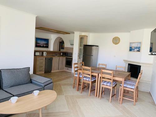 Apolonia Apartments
