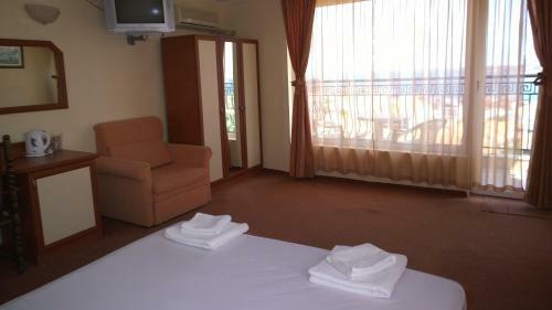 Hostal Elinor Guest House