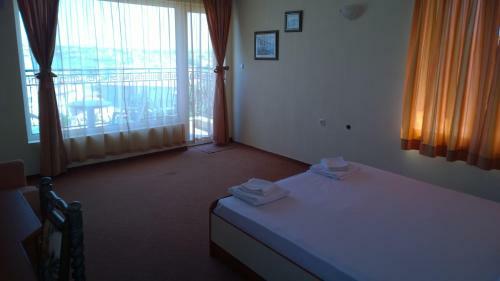 Hostal Elinor Guest House