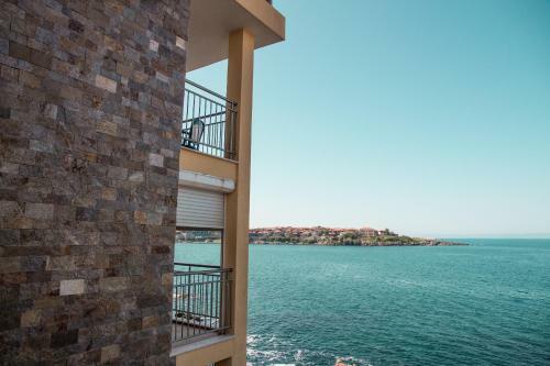 Sozopol Apartment With Sea View