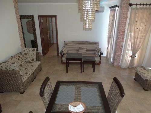 Aparthotel Chateau Del Marina Apart Complex