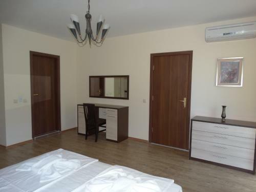Aparthotel Chateau Del Marina Apart Complex